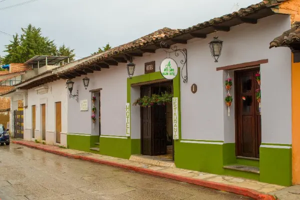 Arte Sano Hotel San Cristobal 3/49