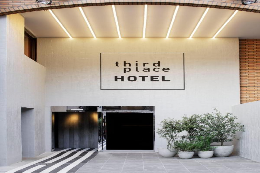 Third Place Hotel 1/41