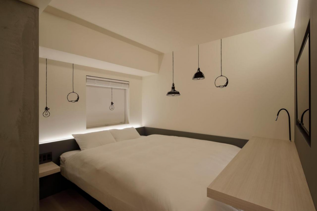 Third Place Hotel 10/41