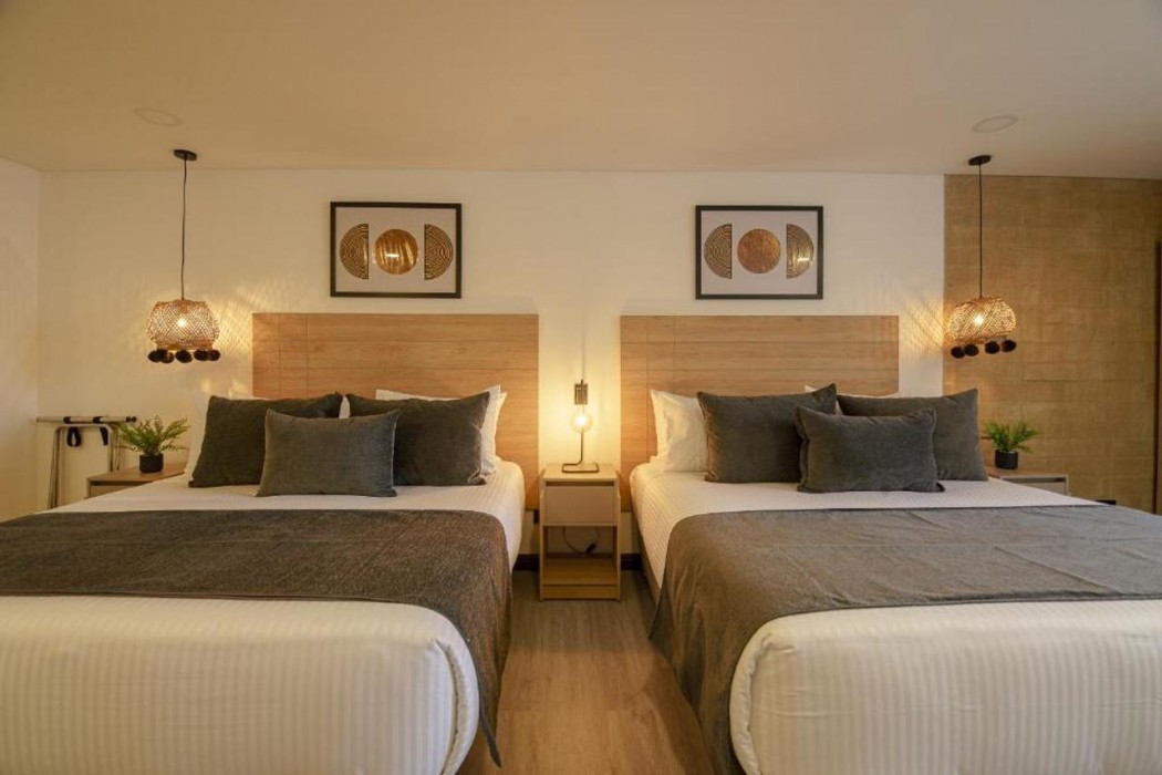 First Class Hotel 12/58
