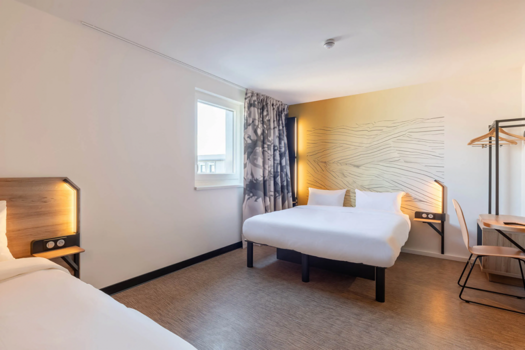 B&B HOTEL Massieux Genay 7/29