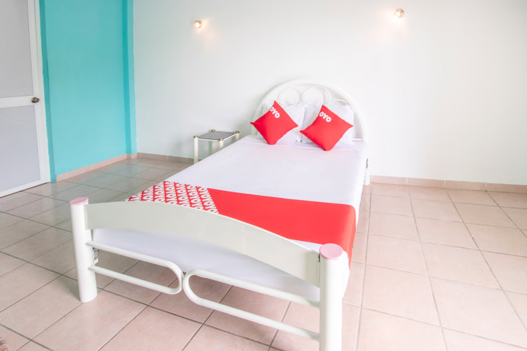 OYO Hotel Estacion 13/42
