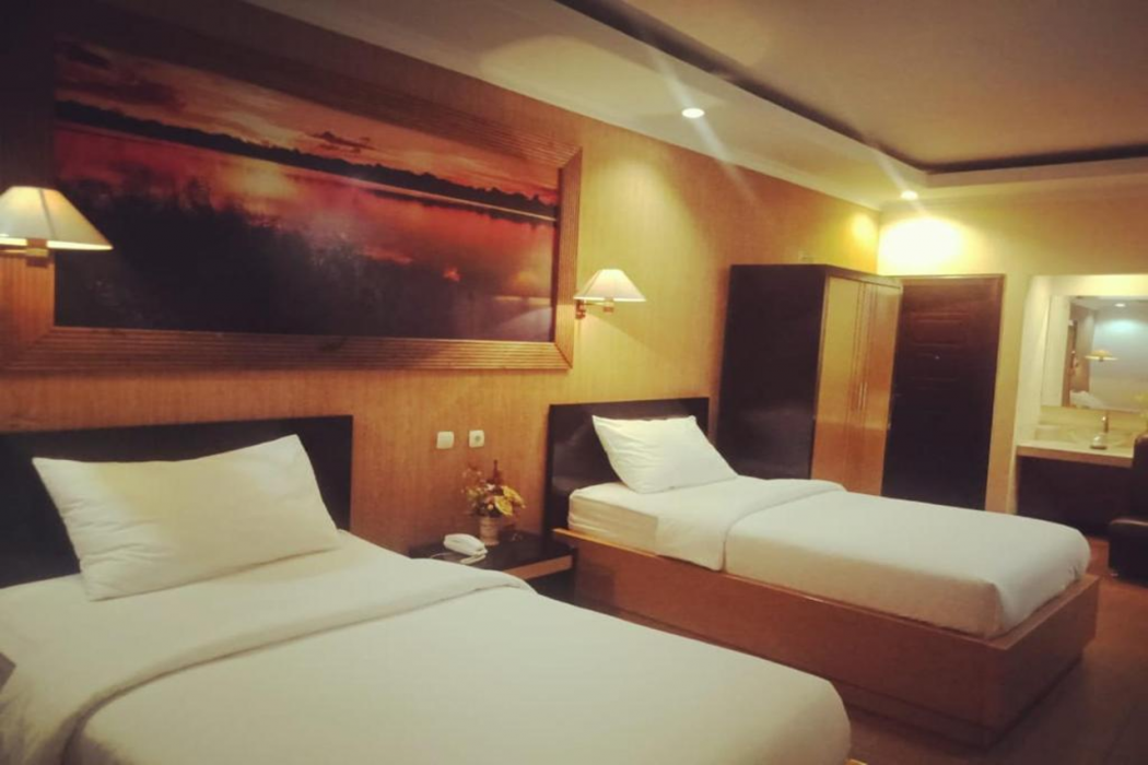 Hotel Kencana Rembang 4/15