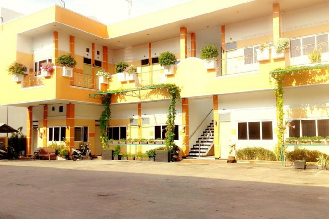 Hotel Kencana Rembang 1/15