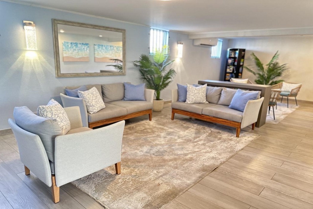 Blue Haven Holiday Apartments 12/63