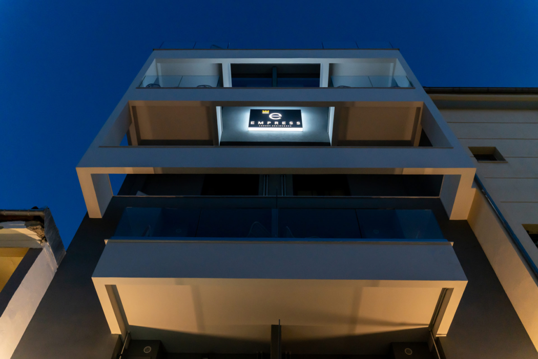Empress Luxury Residences 3/36