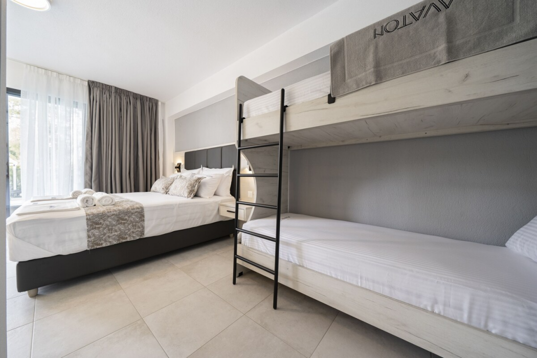 Avaton Luxury Resort and Spa 17/49