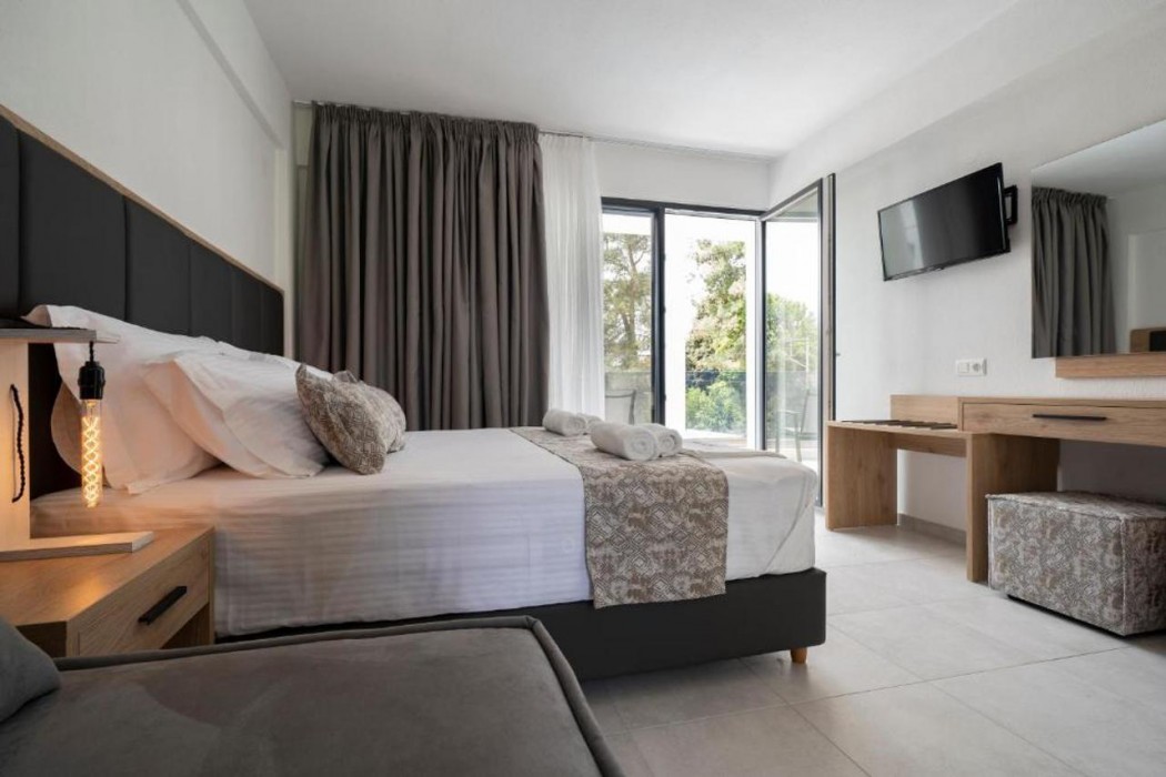 Avaton Luxury Resort and Spa 15/49