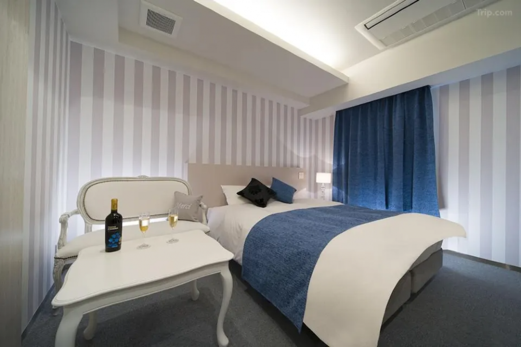 HOTEL LA SCALA 11/57