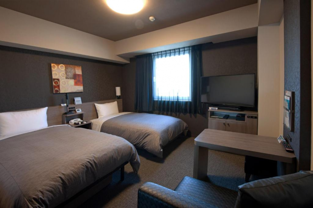Hotel Route-Inn Yamagata South - in front of University Hospital 8/25