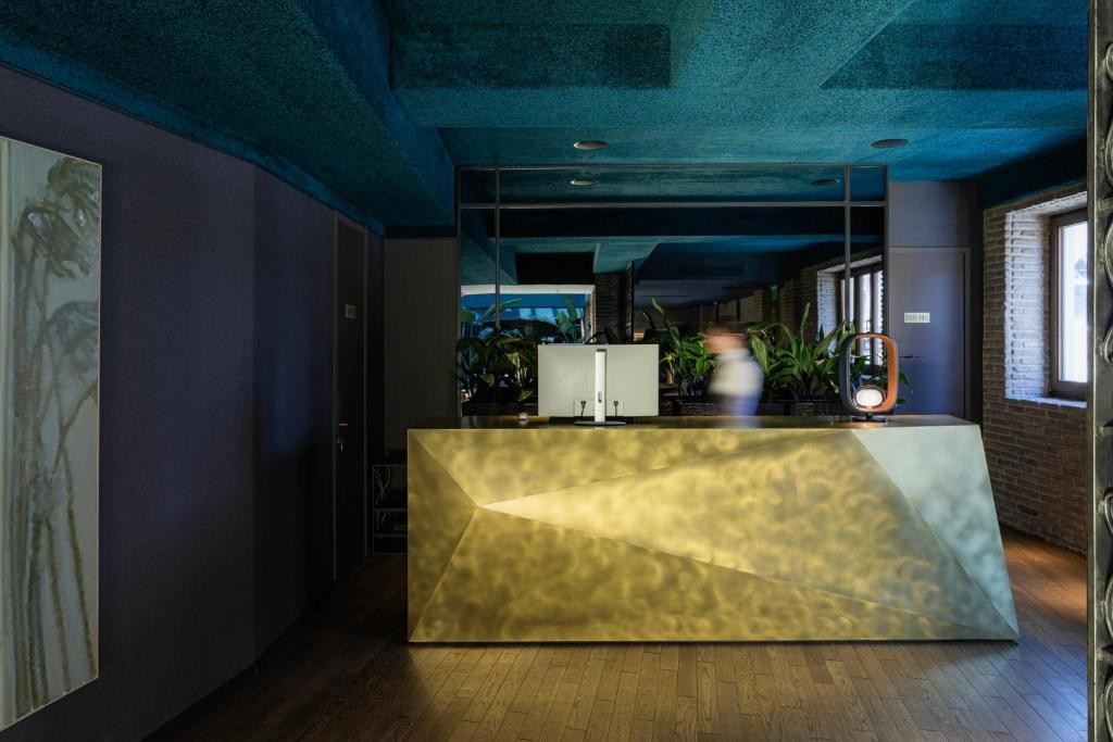 Hotel Puris Moedani 8/66