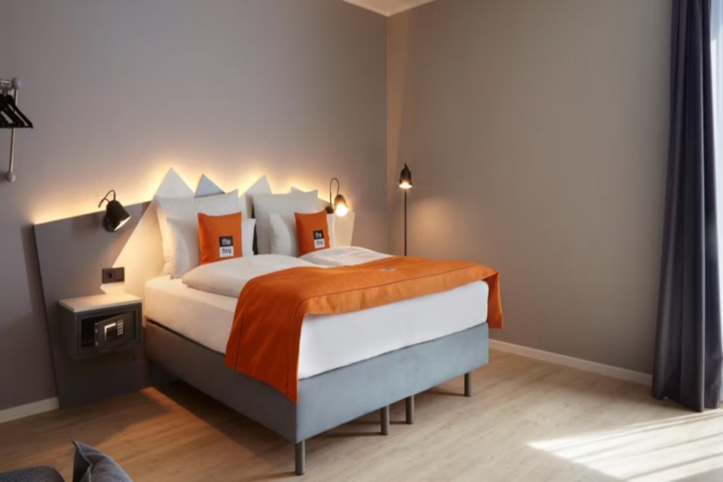 Holiday Inn - the niu, Hub Dusseldorf Messe by IHG 11/73