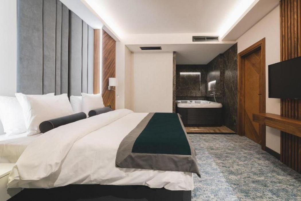 Bristol Hotel Podgorica 15/62