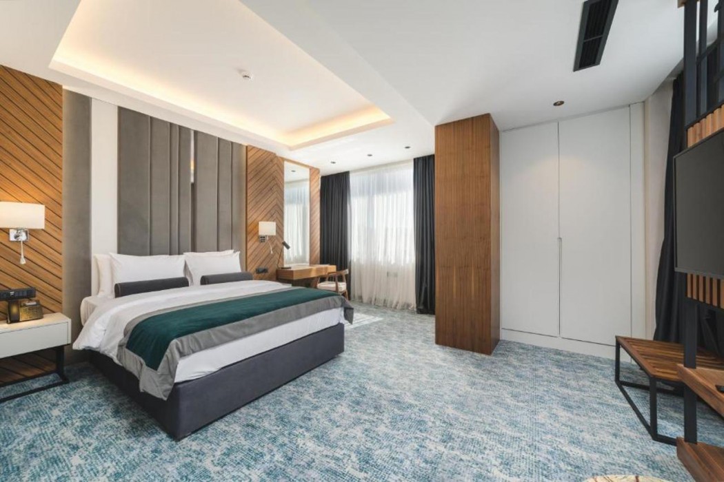 Bristol Hotel Podgorica 13/62
