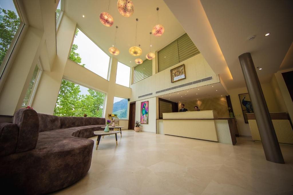 juSTa Grand View Resort & Spa Manali 11/73