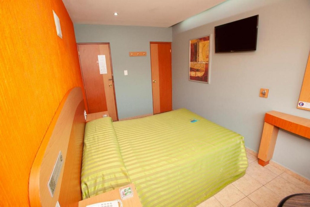 Hotel Lira - Solo Adultos 16/29