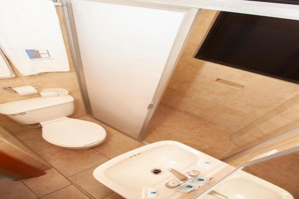 Hotel Lira - Solo Adultos 17/29