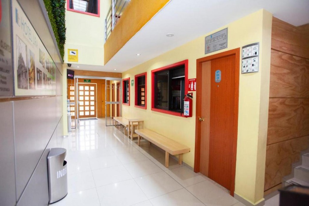 Hotel Lira - Solo Adultos 12/29