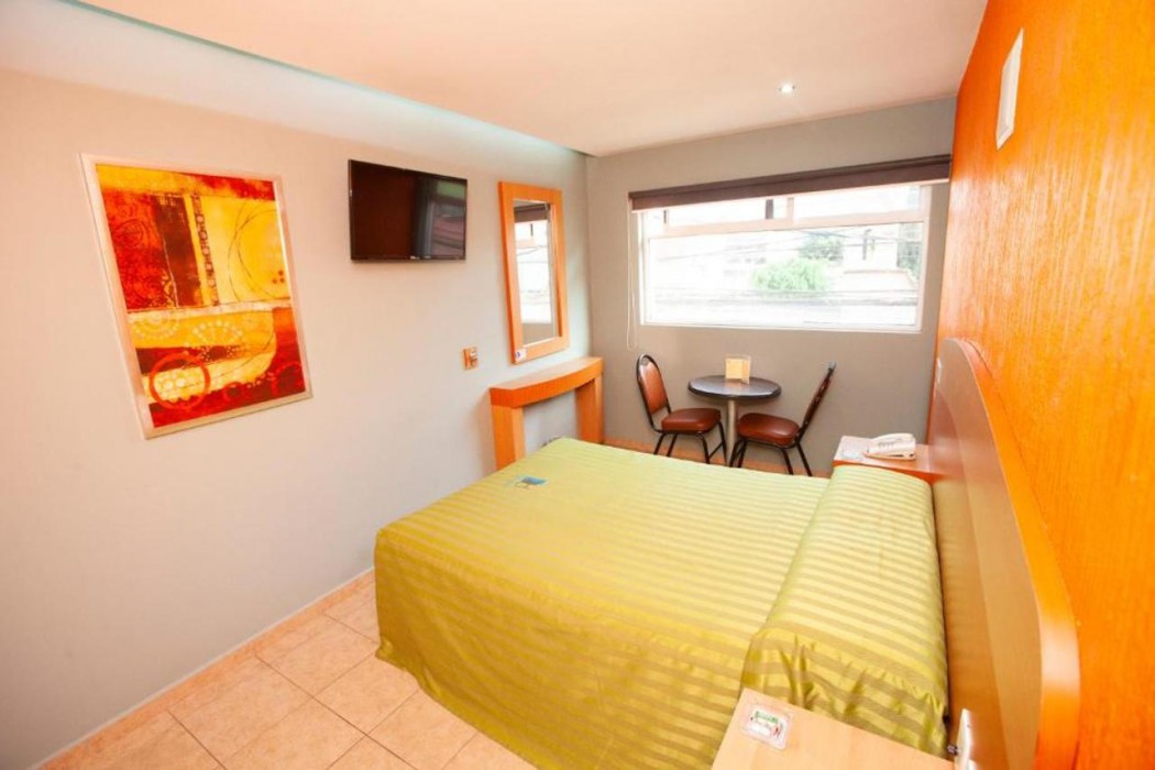Hotel Lira - Solo Adultos 18/29