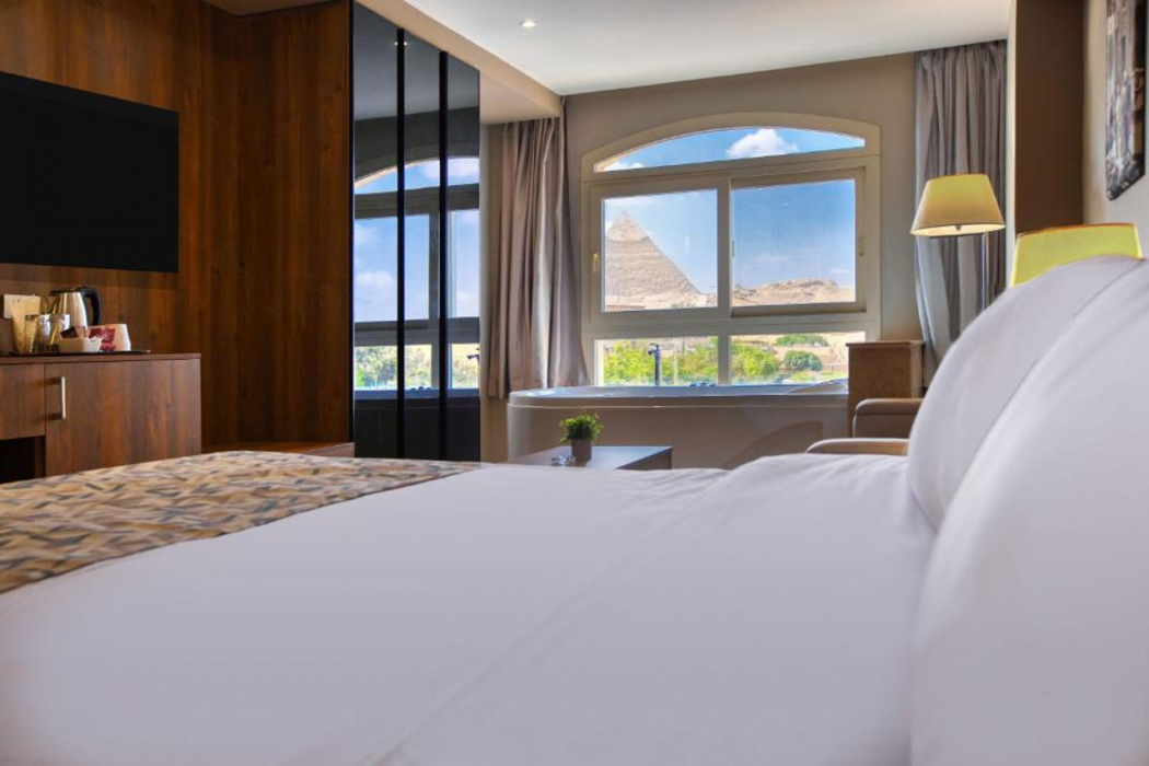 NOZOL PYRAMIDS HOTEL 11/59