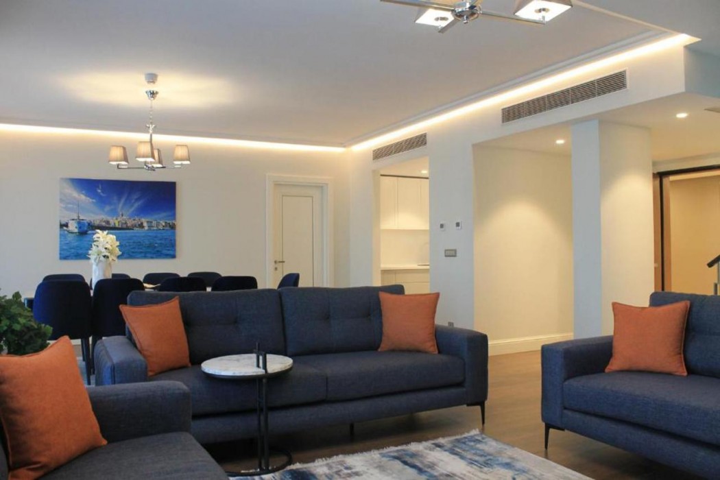 GARLON RESIDENCE 26/56
