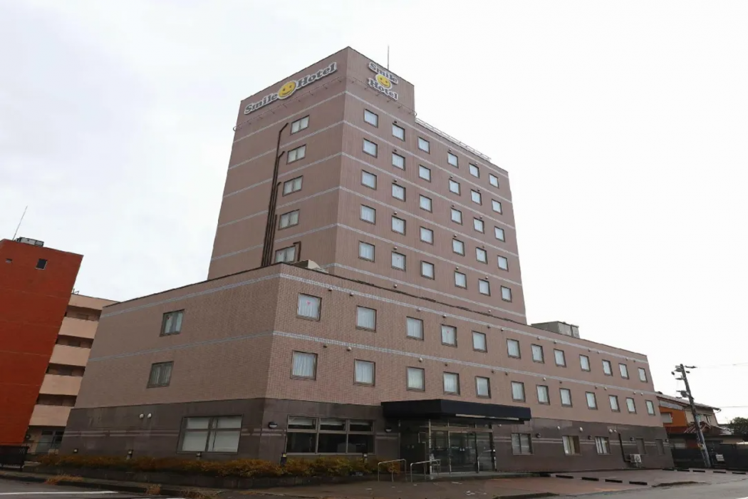 Smile Hotel Takaoka Ekimae 1/58