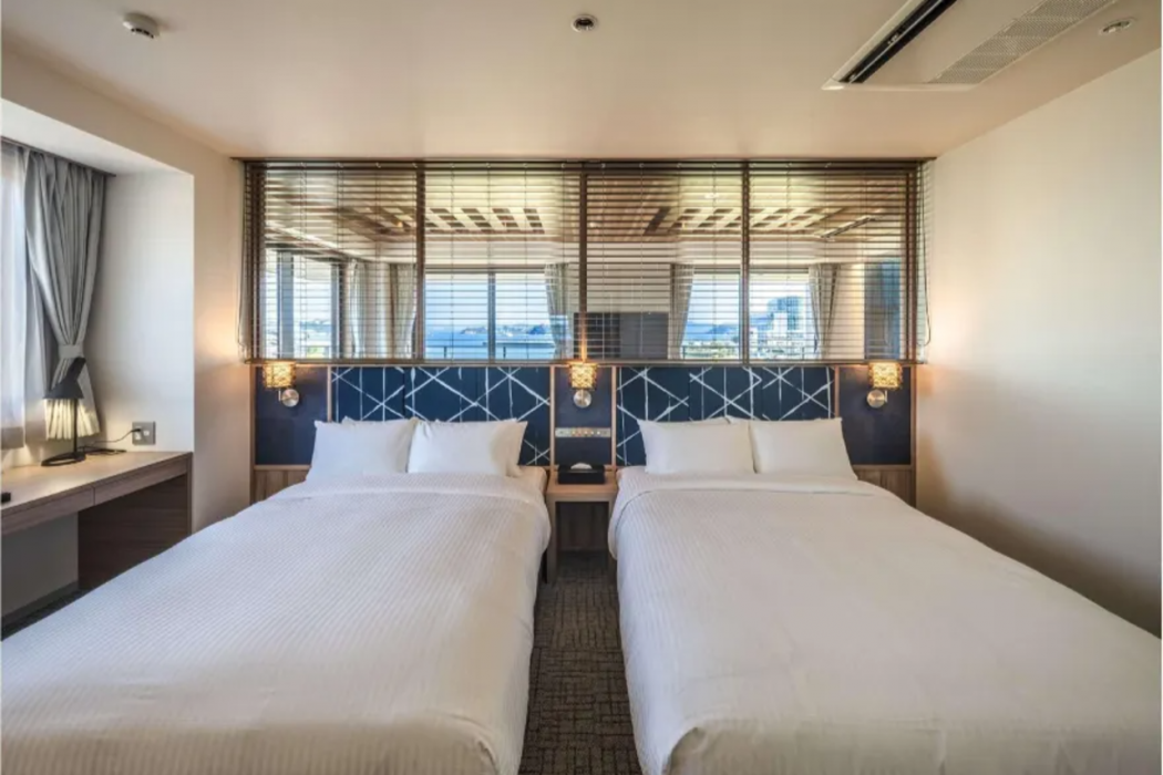 UNO HOTEL 8/58
