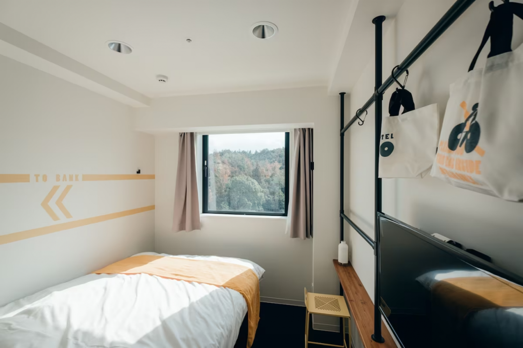SETOUCHI KEIRIN HOTEL 10 by Onko Chishin 3/23