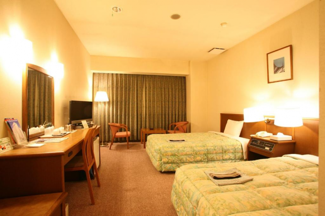 Tendo Central Hotel 13/57