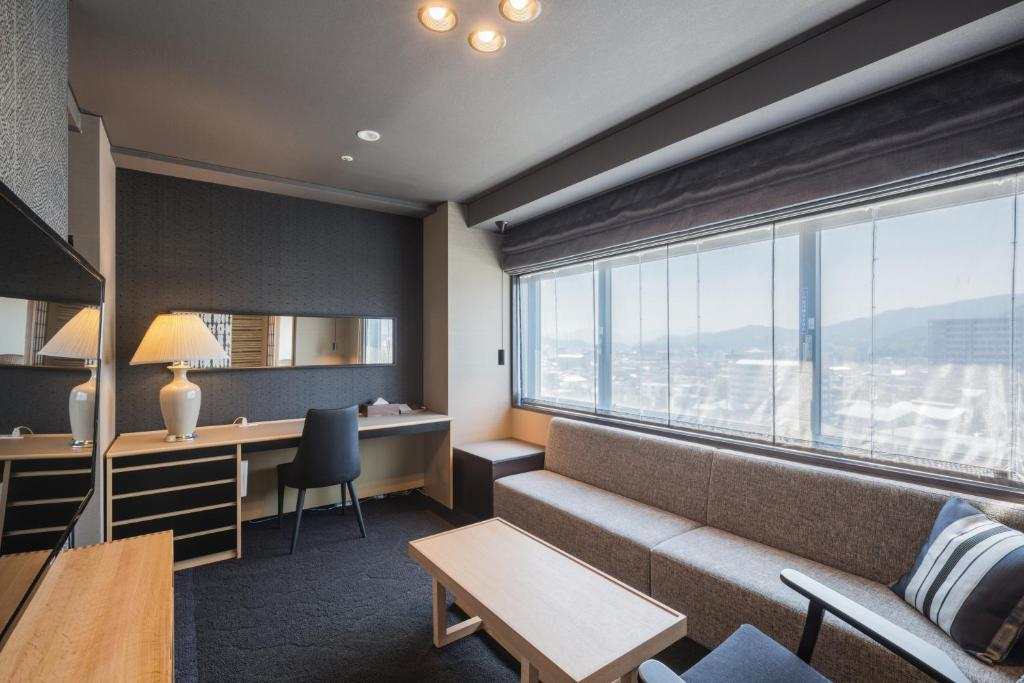 Century Plaza Hotel 13/58