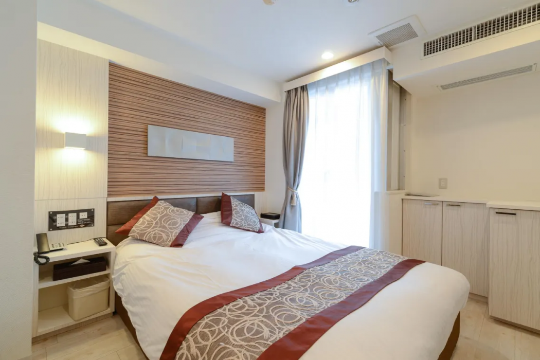 Amand Hotel 9/52