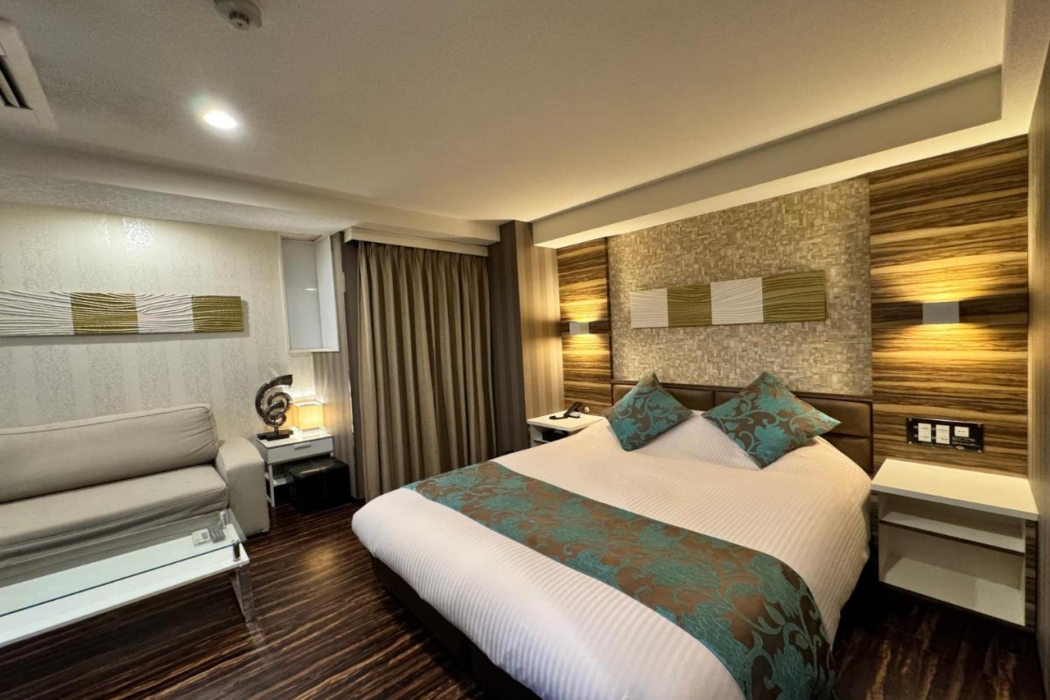 Amand Hotel 6/52