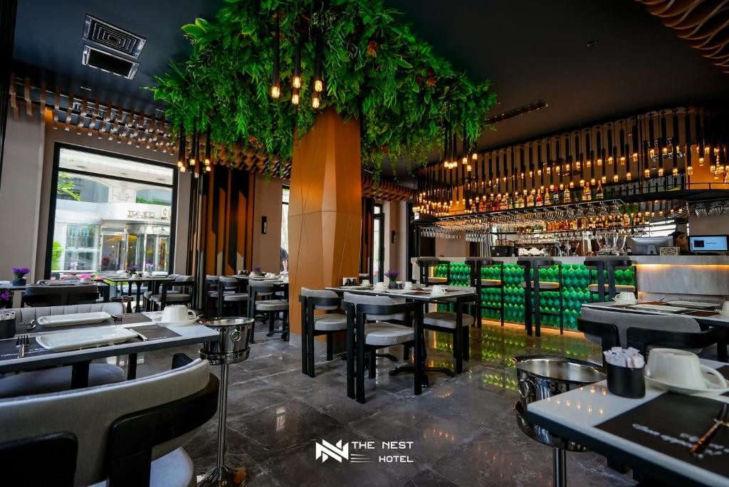 The Nest Hotel 40/70