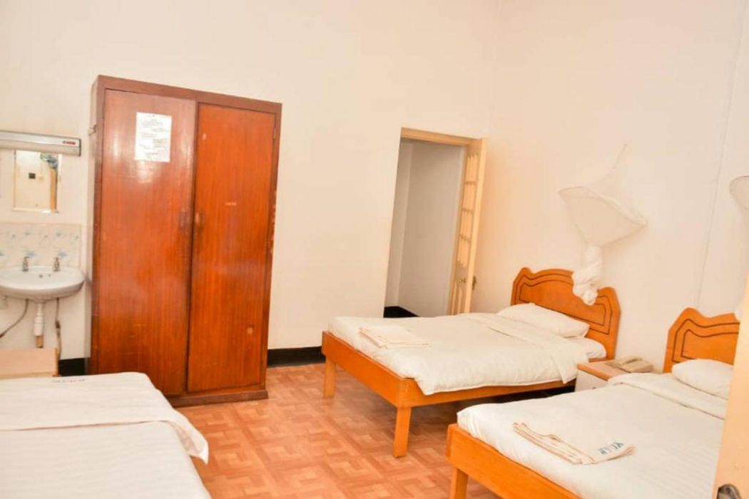 Makerere University Guest House 10/27