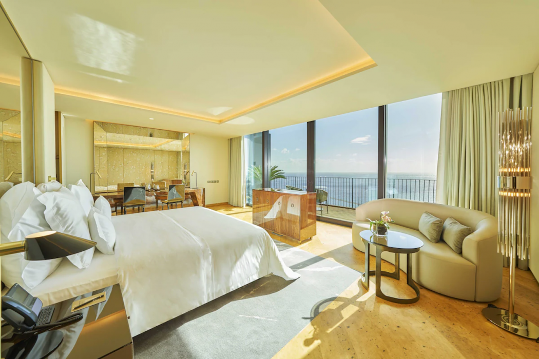 The Reserve by Savoy Signature 18/65