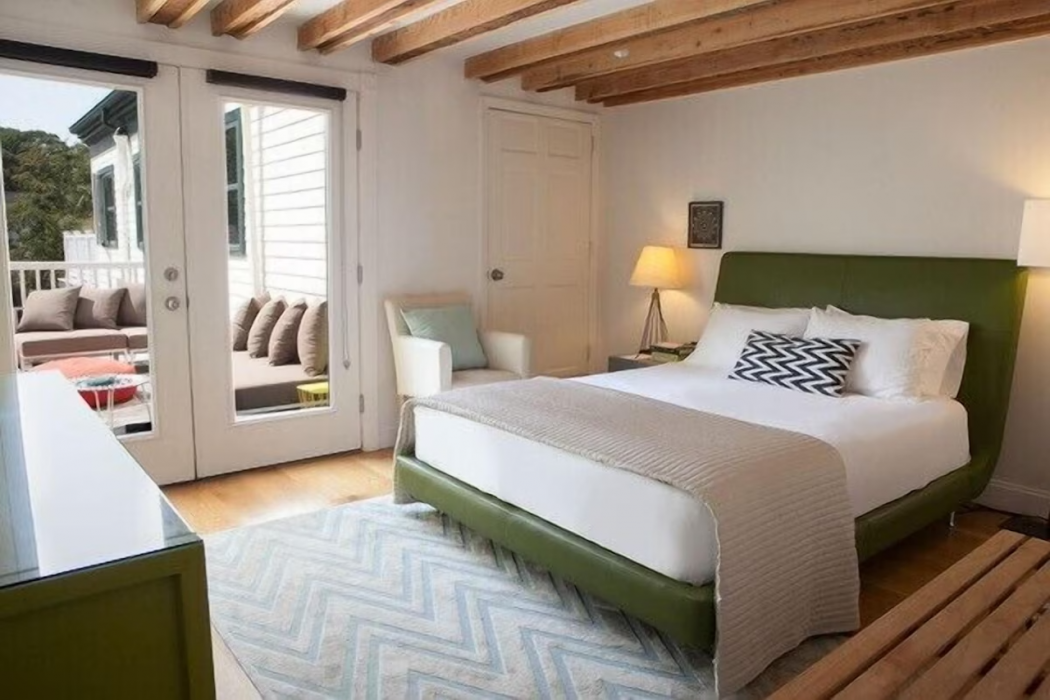 Zey Hotel 9/40