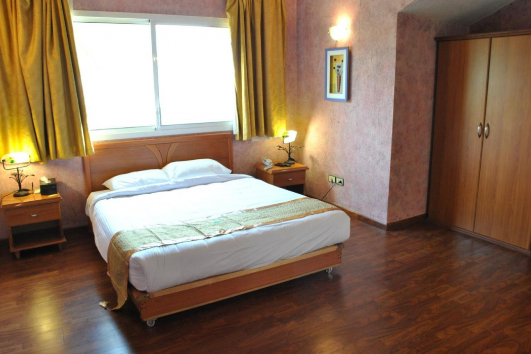Pineland Hotel & Health Resort 7/59