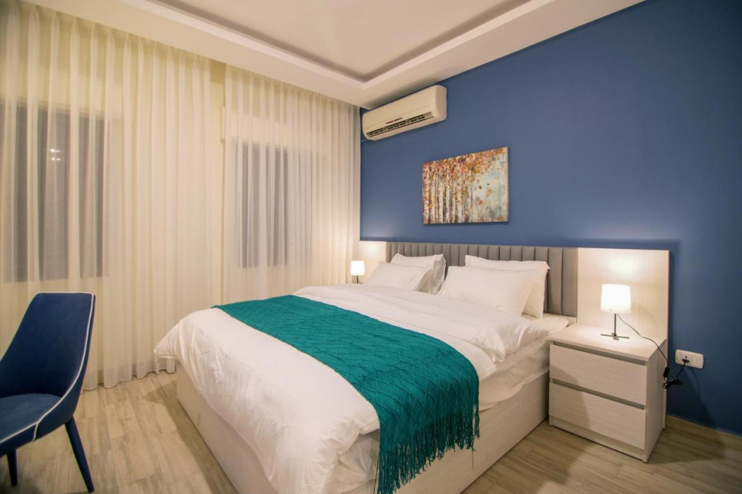 46 Serviced Apartments 8/25