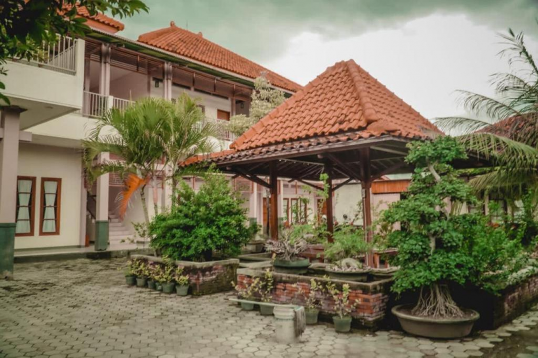 Grand Cepu Hotel 2/35