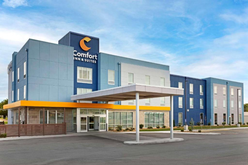 Comfort Inn & Suites Mountain Grove US-60 1/26