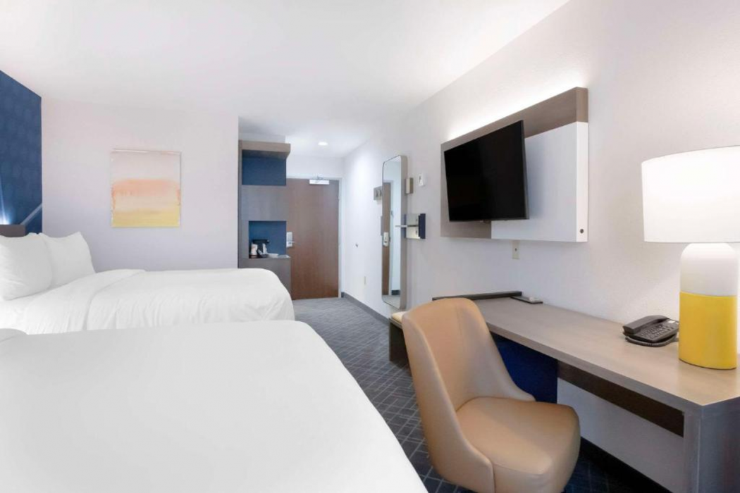 Comfort Inn & Suites Mountain Grove US-60 8/26