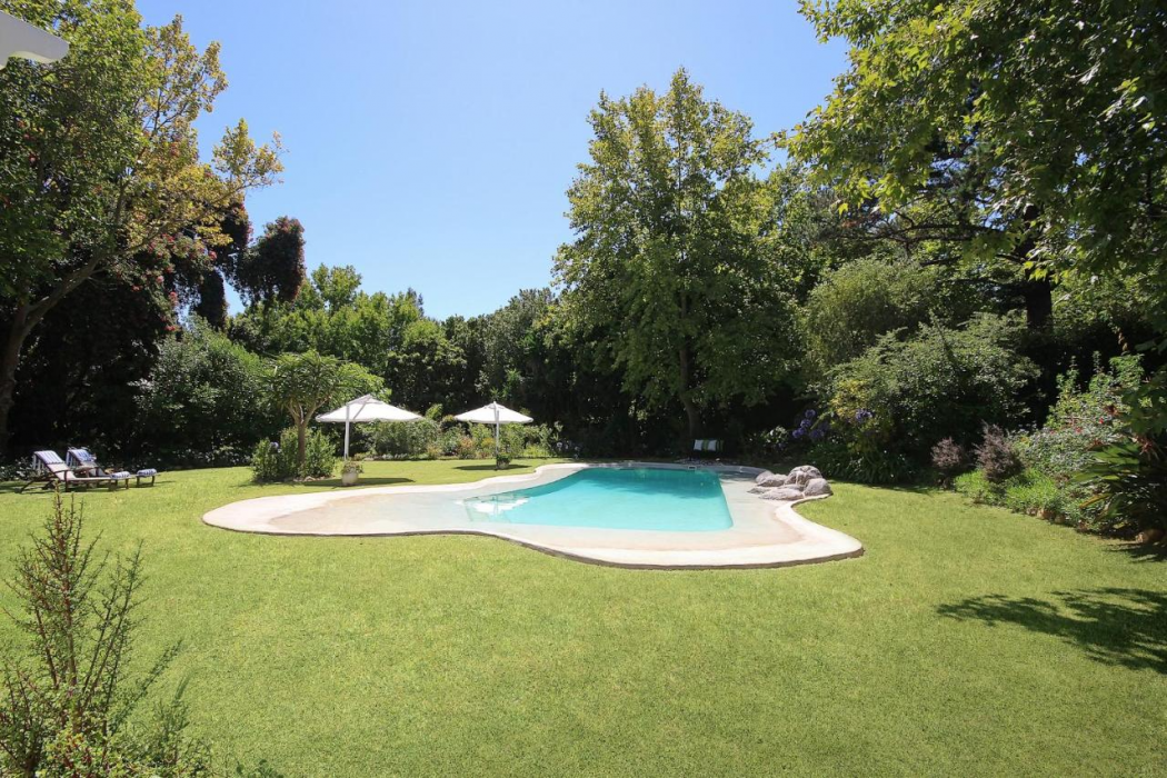 Beluga of Constantia Guest House 18/42