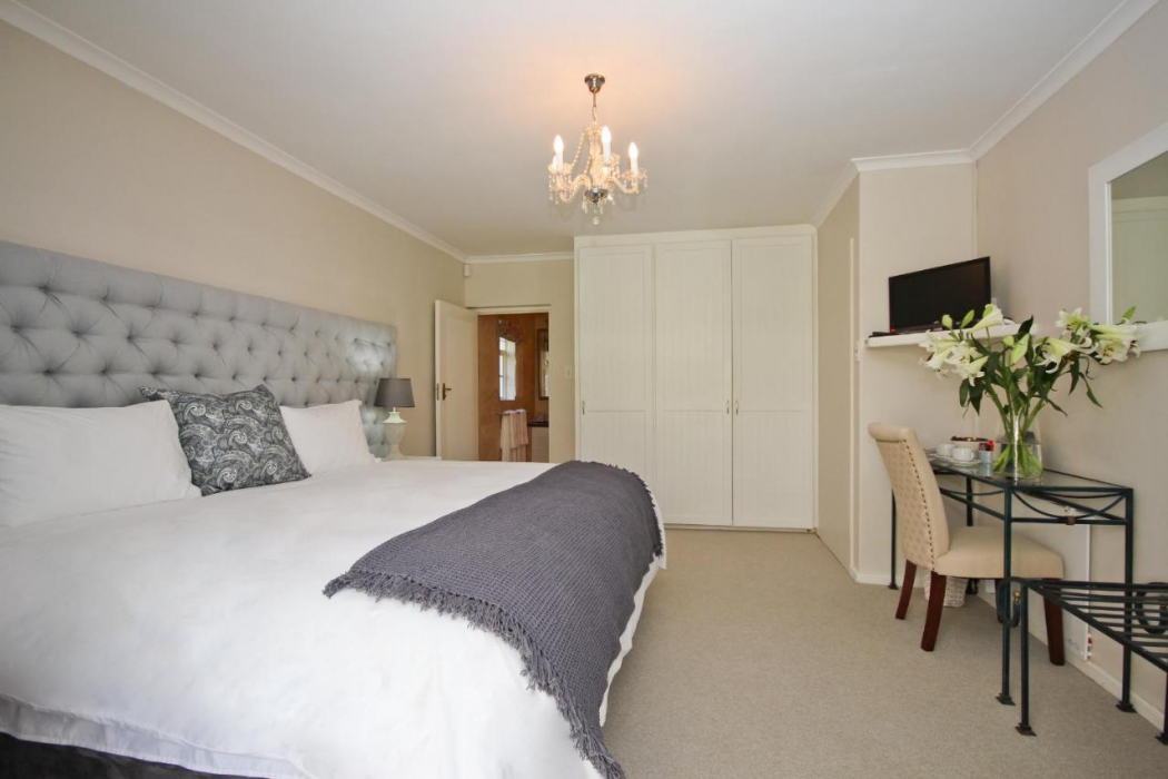 Beluga of Constantia Guest House 3/42