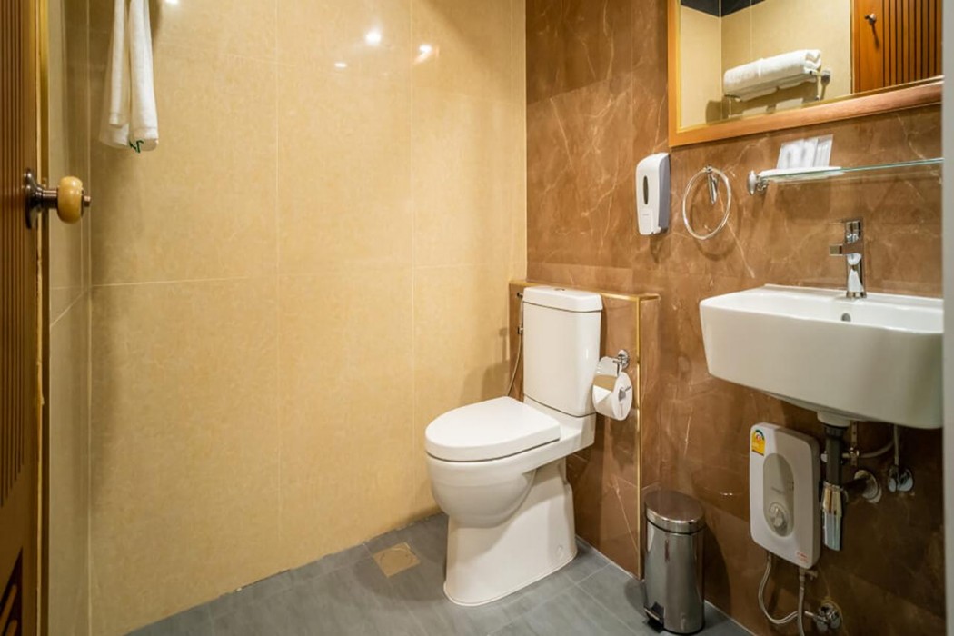 Siri Nakornpink Chiang Mai Hotel 33/75