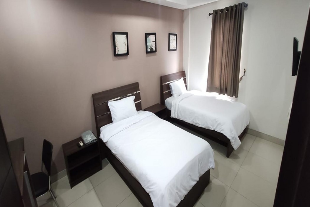 Behomy Corner 8 Lippo Karawaci by ZUZU 15/67