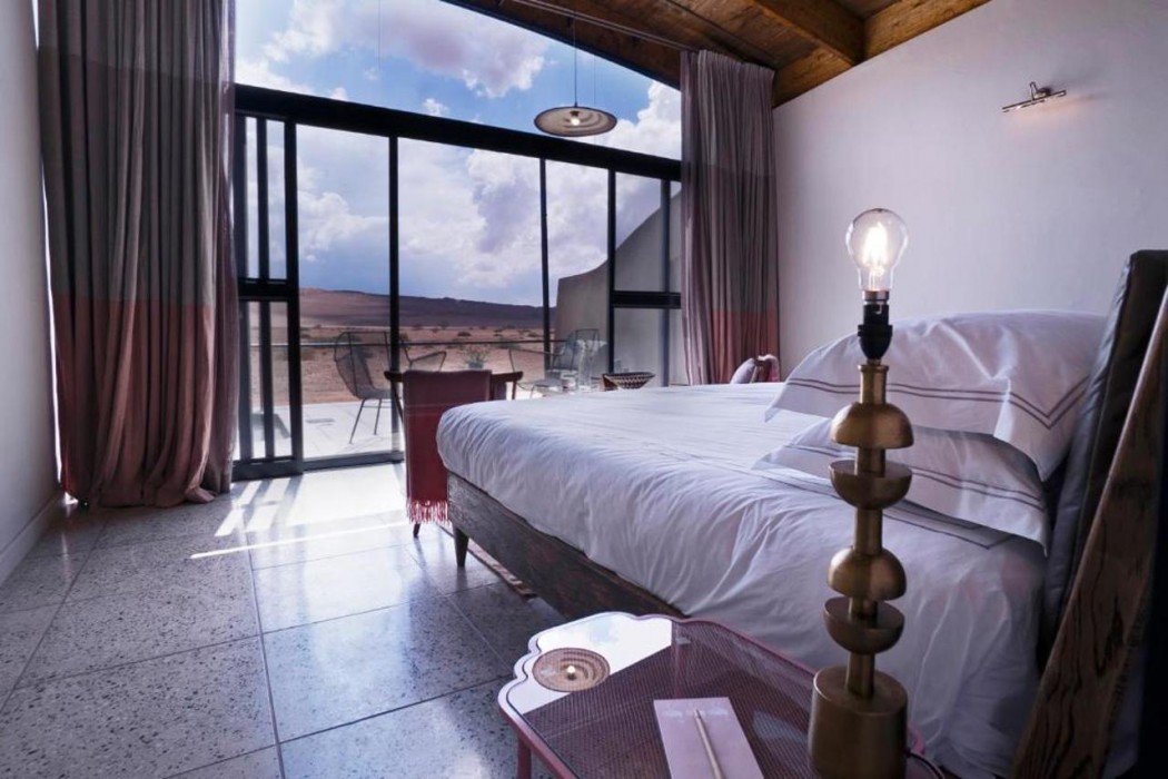 The Desert Grace, Gondwana Collection Namibia (PTY 8/58