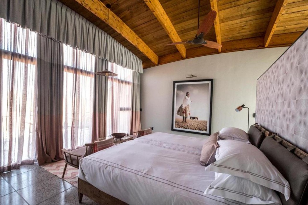 The Desert Grace, Gondwana Collection Namibia (PTY 5/58
