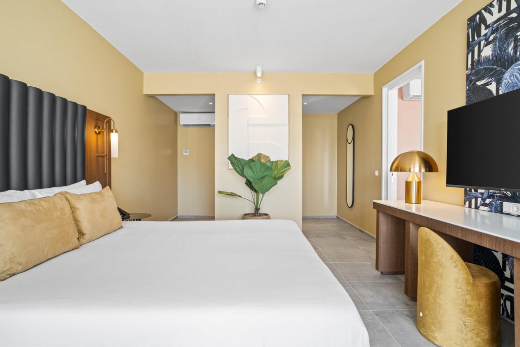 The Rif at Mangrove Beach Corendon Curacao All-Inclusive, Curio by Hilton 21/76