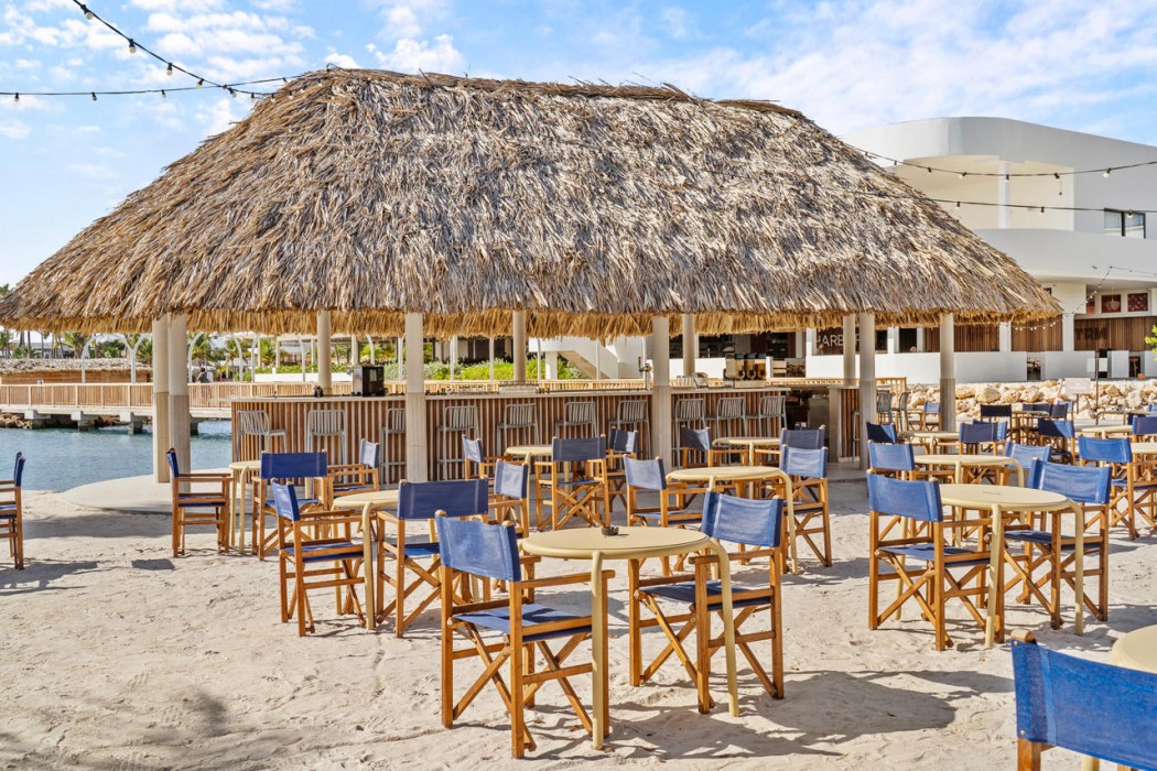 The Rif at Mangrove Beach Corendon Curacao All-Inclusive, Curio by Hilton 40/76
