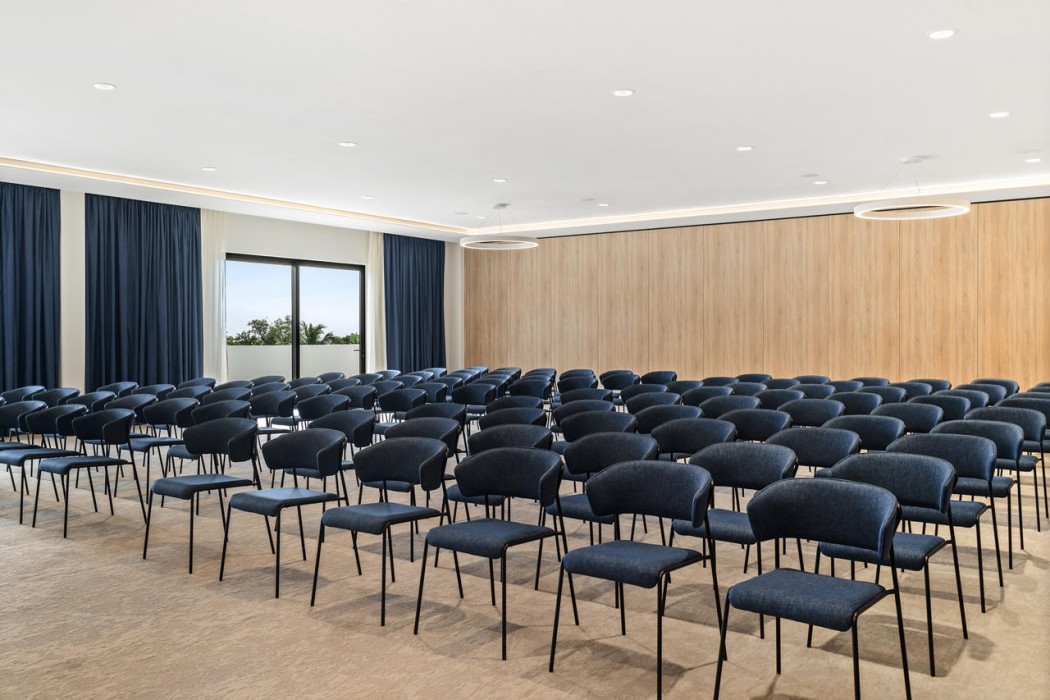 The Rif at Mangrove Beach Corendon Curacao All-Inclusive, Curio by Hilton 35/76